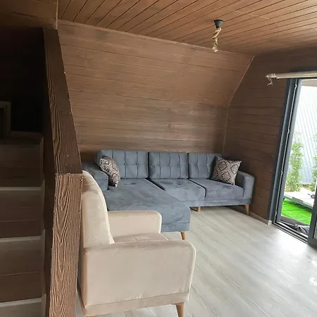 Hütte/Bungalow Ganita Travel *