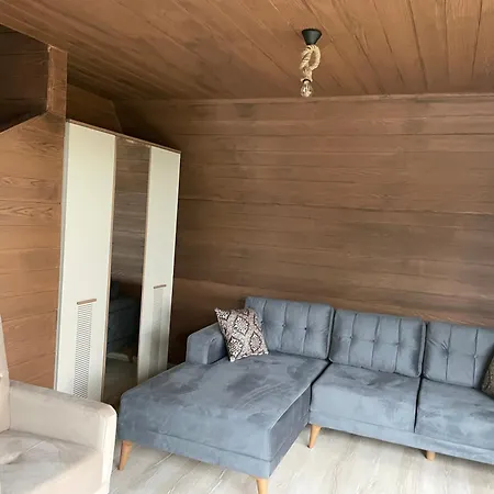 Ganita Tatil Koeyue *