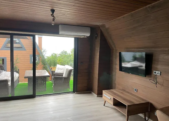 Ganita Tatil Koeyue 小木屋/平房